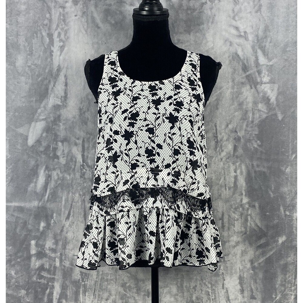 Cabi  Everything Top Women's Size S Black White Floral Print Lace Detail 5907